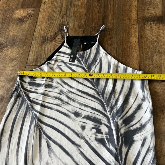 NWT Revolve Krisa Mini Slip Dress Black White Keyhole Size Large - Picture 8 of 13